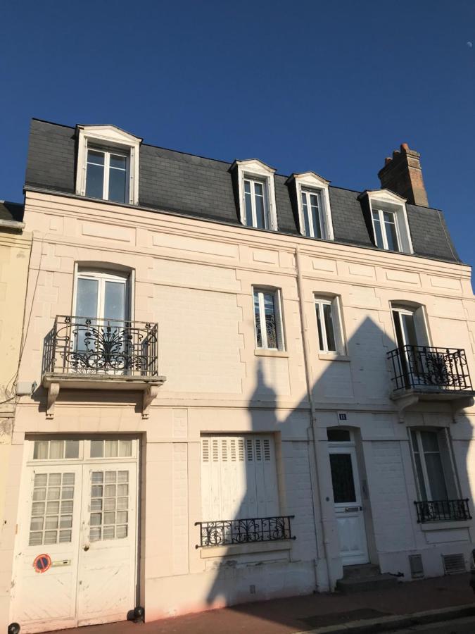 Deauville Triangle D Or Exterior photo